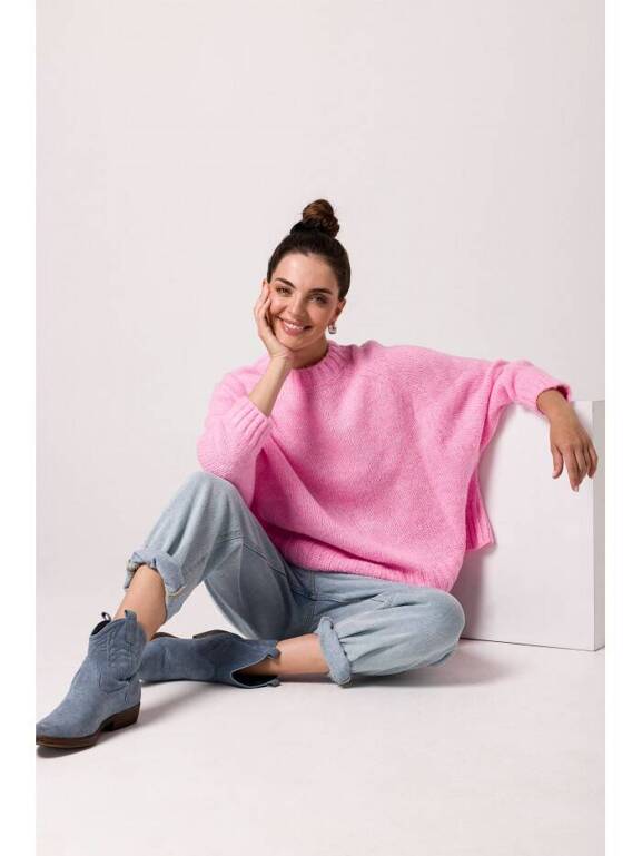 Różowy sweter oversize z nietoperzowymi rękawami 