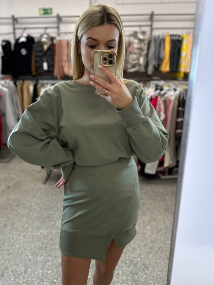 Khaki dresowa sukienka mini By o la la